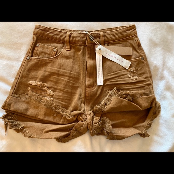NEVER WORN Stagecoach High Waisted Shorts - Picture 2 of 5